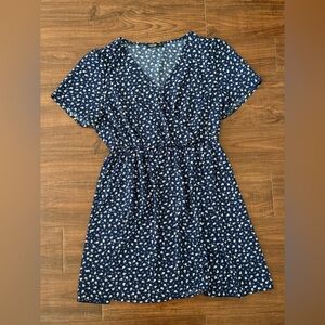 Blue & White Floral Cinched Waist Wrap Dress Size 0XL